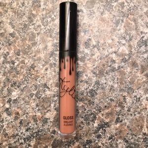 Kylie cosmetics lip gloss in literally